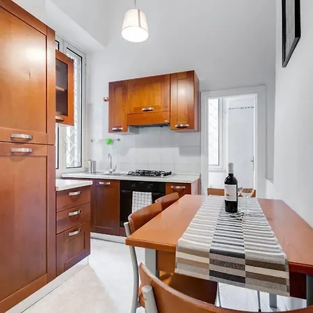 Romana House - Vatican District