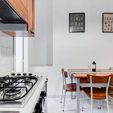 Romana House - Vatican District